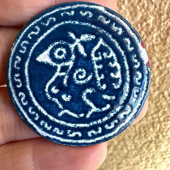 Vintage enamel copper bird circle brooch - Picture 1 of 5